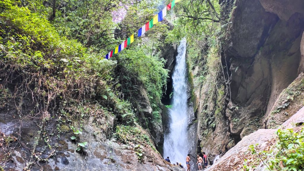 Waterfall of Bangoru Bir billing